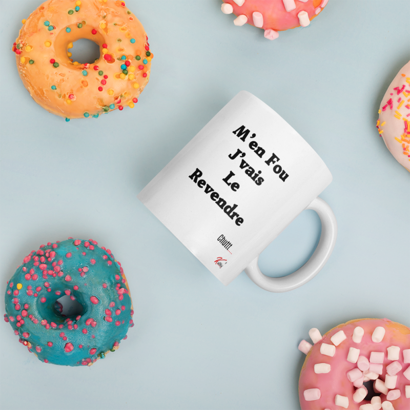 Offrir un cadeau à la con, un mug